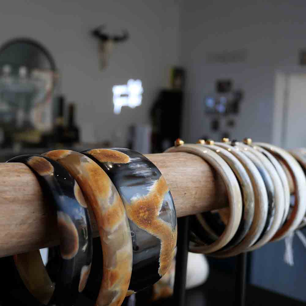 Photo e la vitrine de bijoux pour homme, boutique cadeau homme Lille.